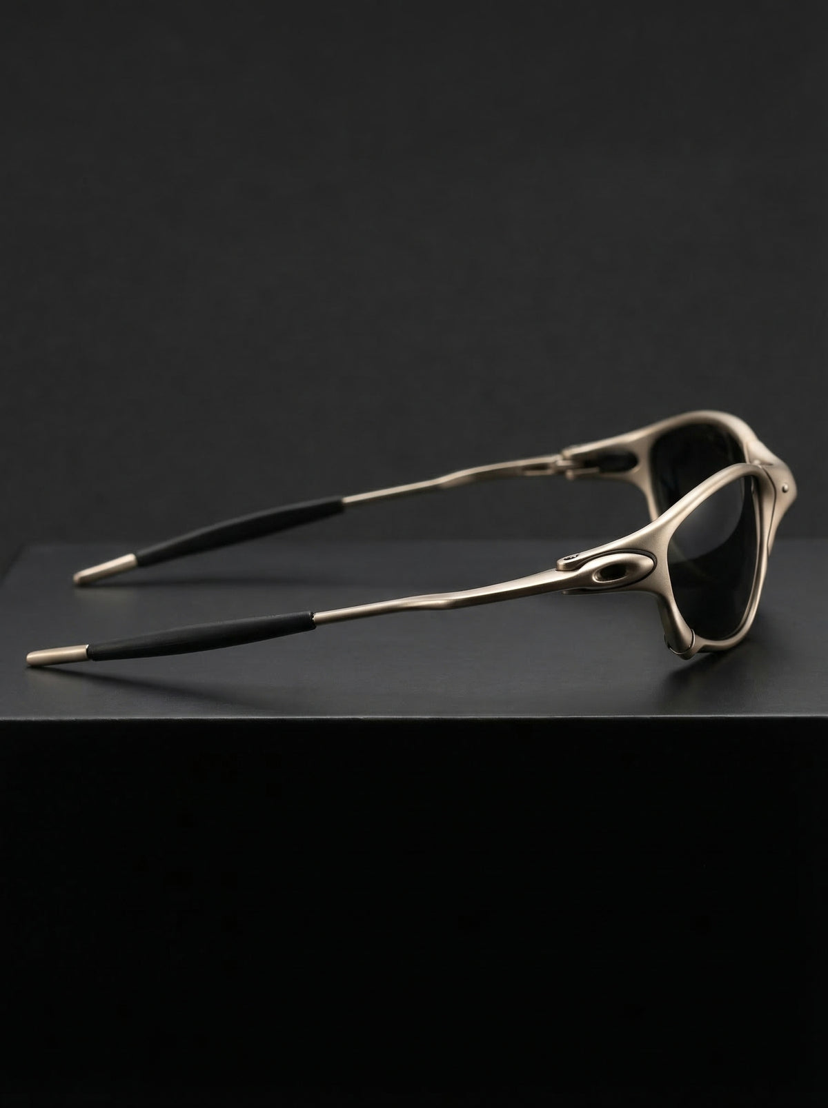 VYRON APEX Midnight Alloy - foto 2